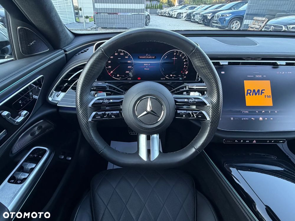 Mercedes-Benz Klasa E 400e 4Matic 9G-TRONIC AMG Line NIGHT Edition - 38