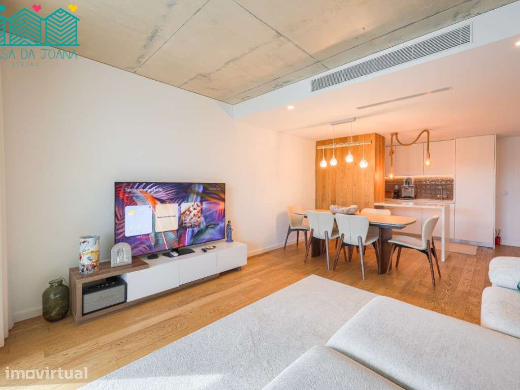 Apartamento T3 com terraço e garagem fechada na Praia da Barra - Grande imagem: 4/39