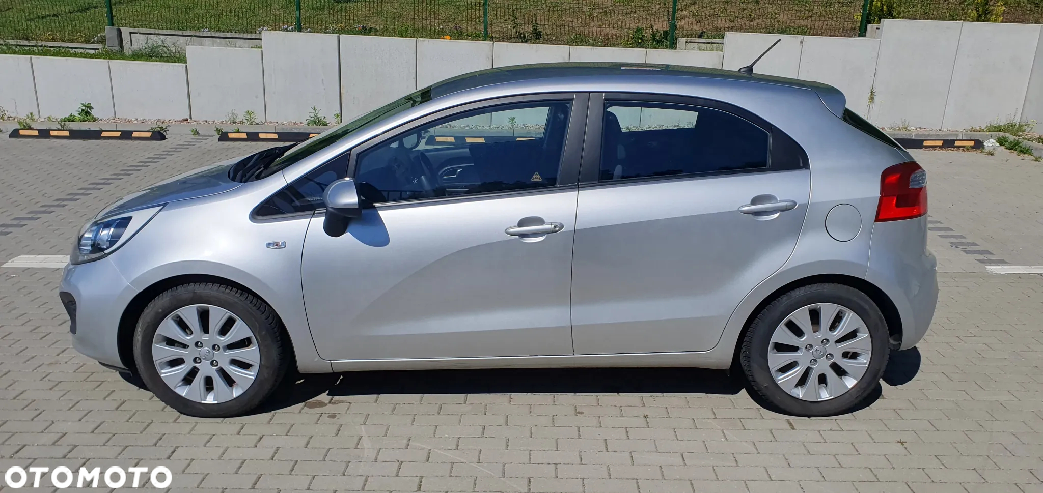 Kia Rio - 6