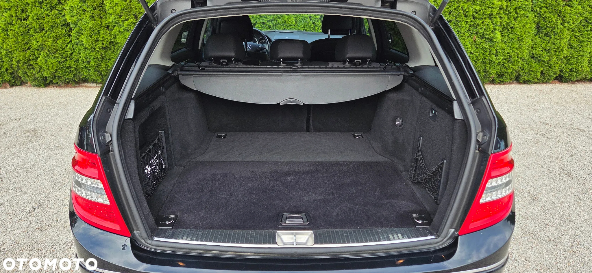 Mercedes-Benz Klasa C 180 T CGI Automatik BlueEFFICIENCY Avantgarde - 12