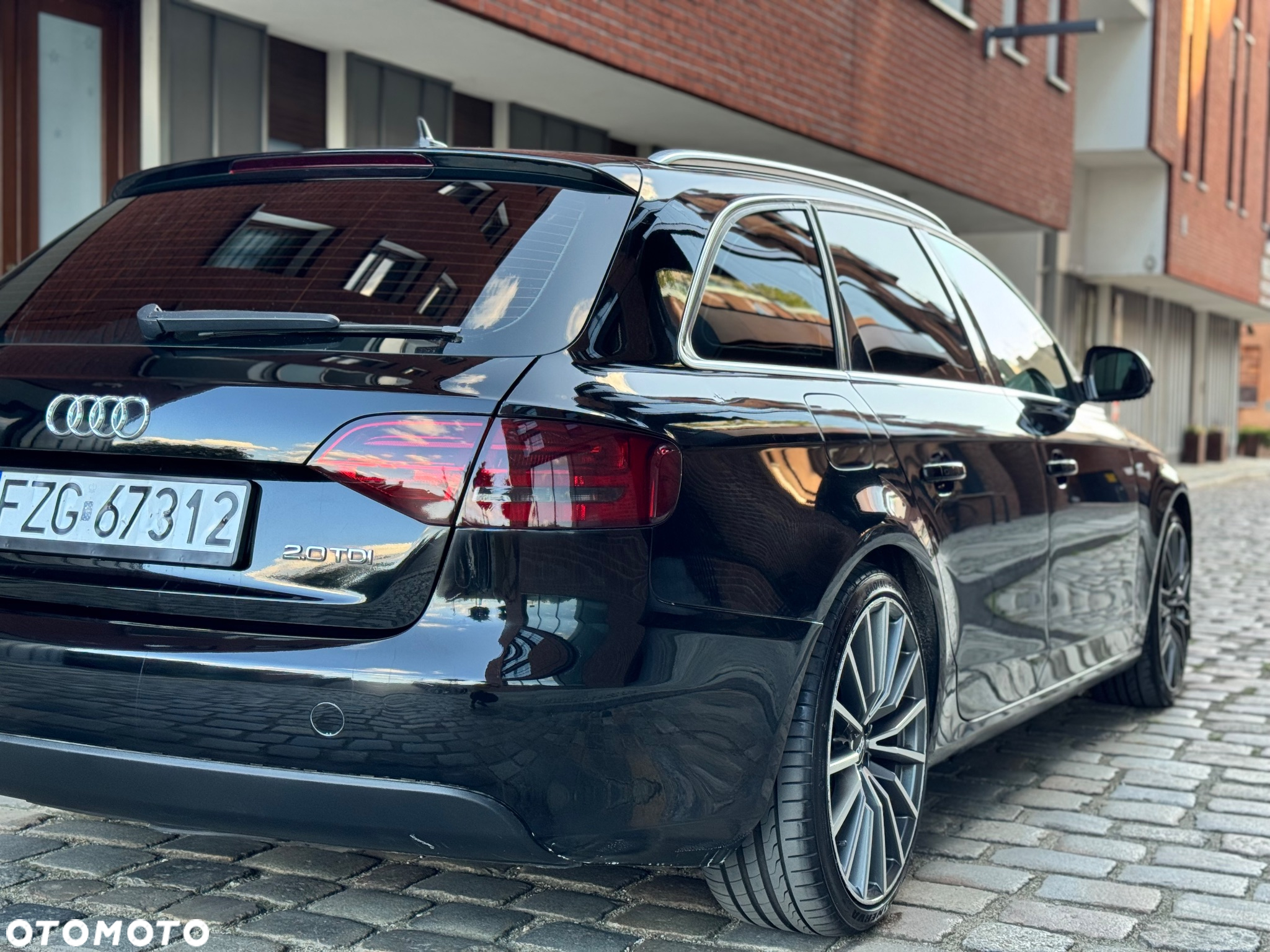 Audi A4 Avant 2.0 TDI Multitronic - 9