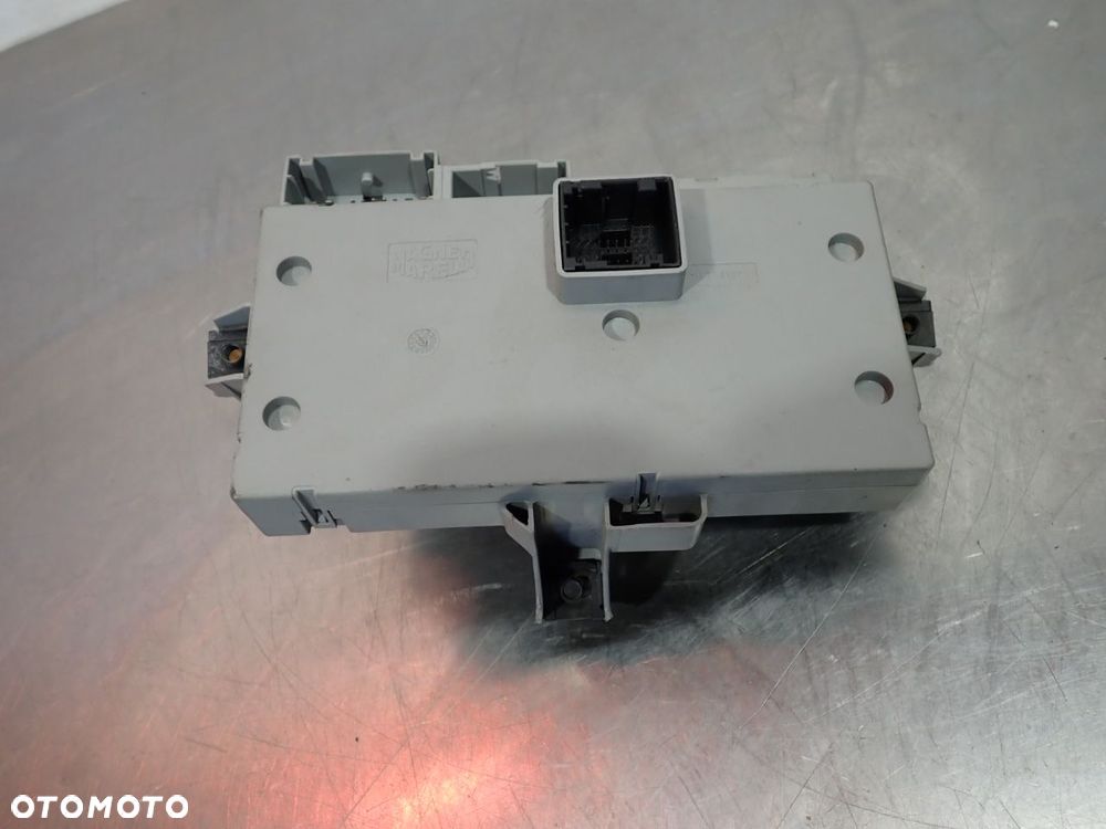 SKRZYNKA BEZPIECZNIKÓW FIAT BRAVO II - 3