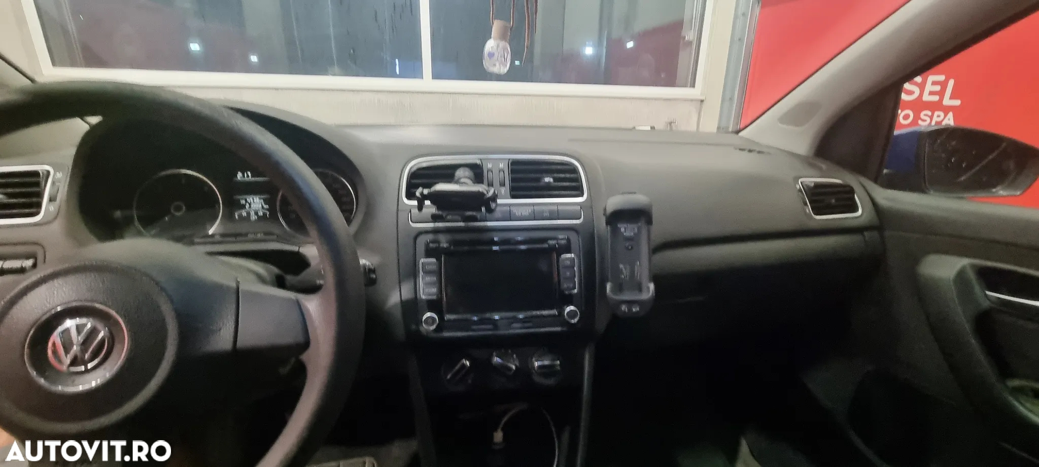 Volkswagen Polo - 4