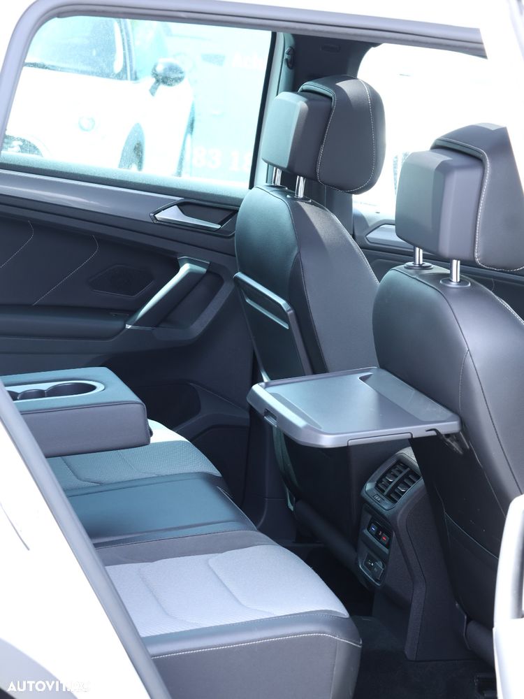 Volkswagen Tiguan - 14