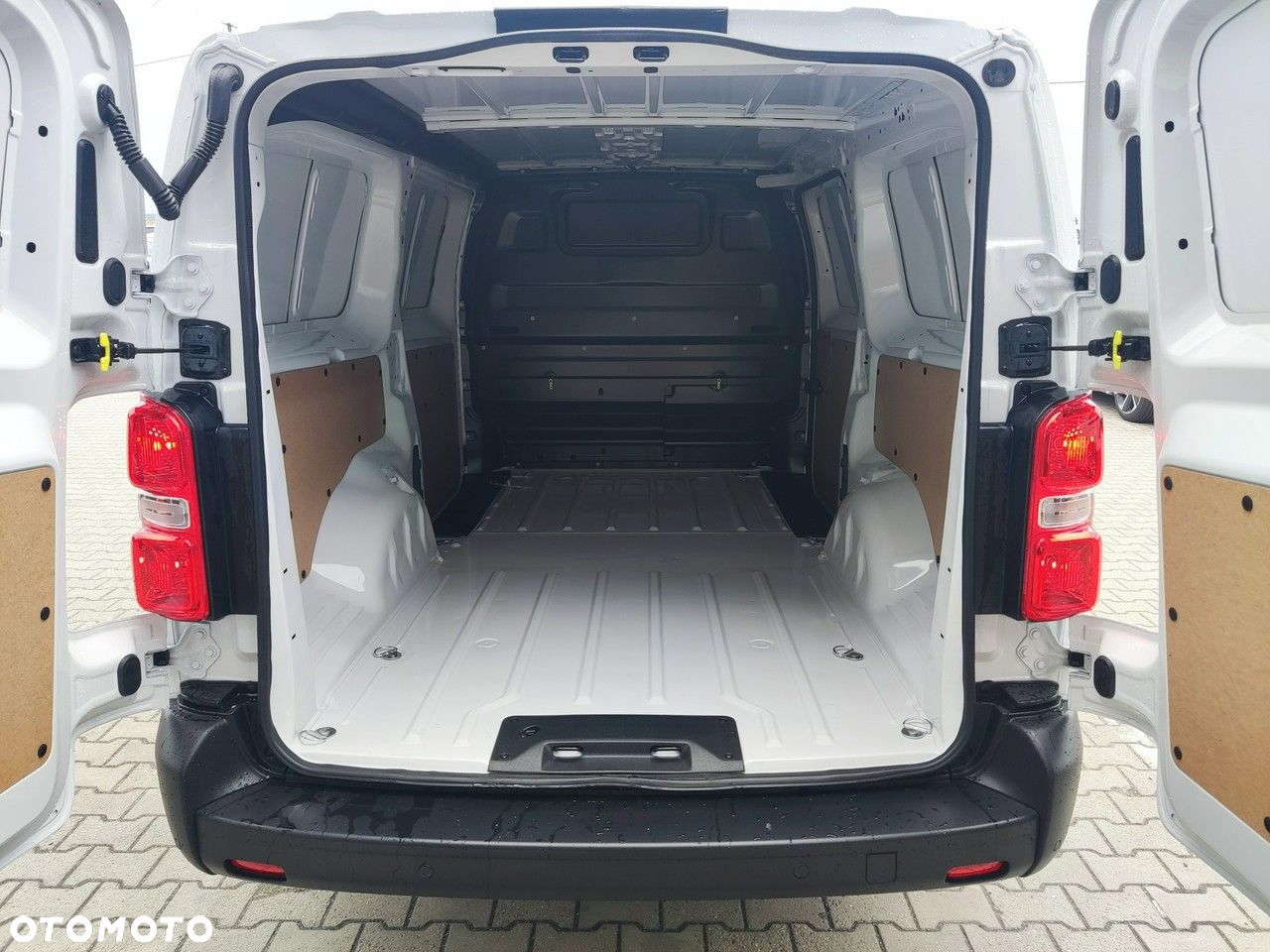 Peugeot Expert - 8