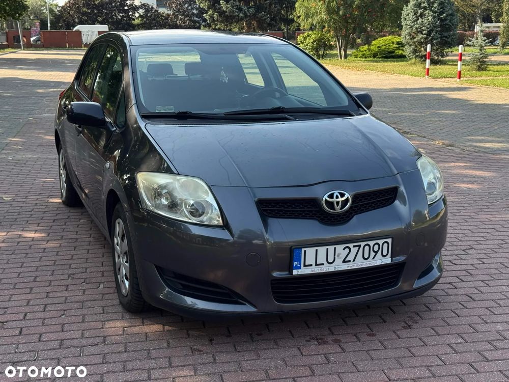 Toyota Auris 1.4 D-4D Terra - 2