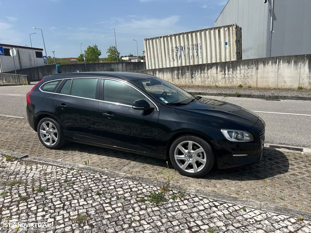 Volvo V60 1.6 D2 Momentum Eco Powershift - 3