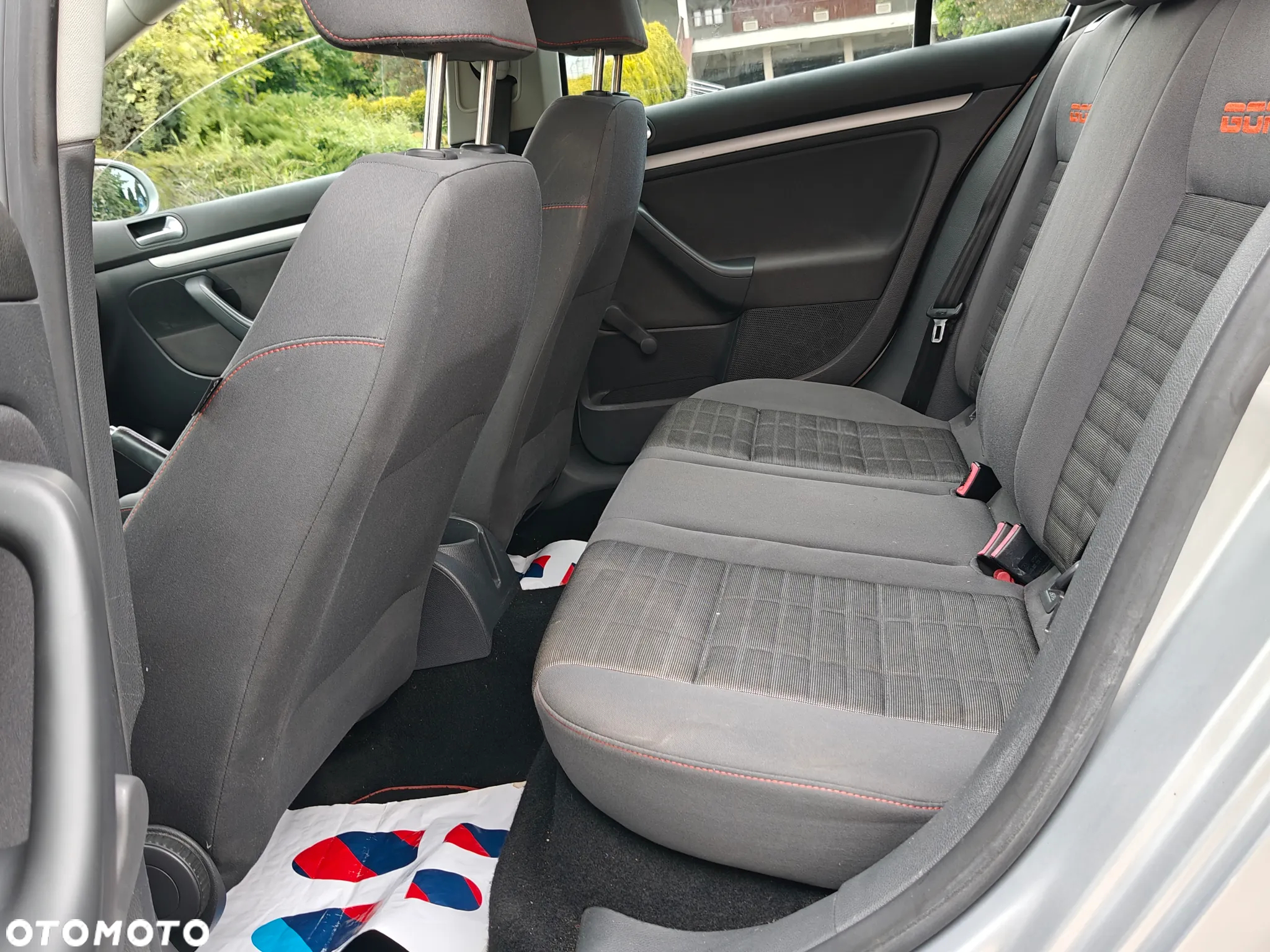 Volkswagen Golf 1.6 Comfortline - 10