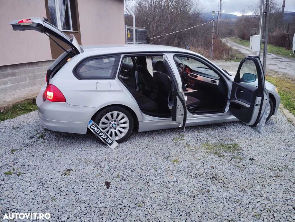 BMW Seria 3 320d DPF Touring Blue Performance Edition Fleet - 13