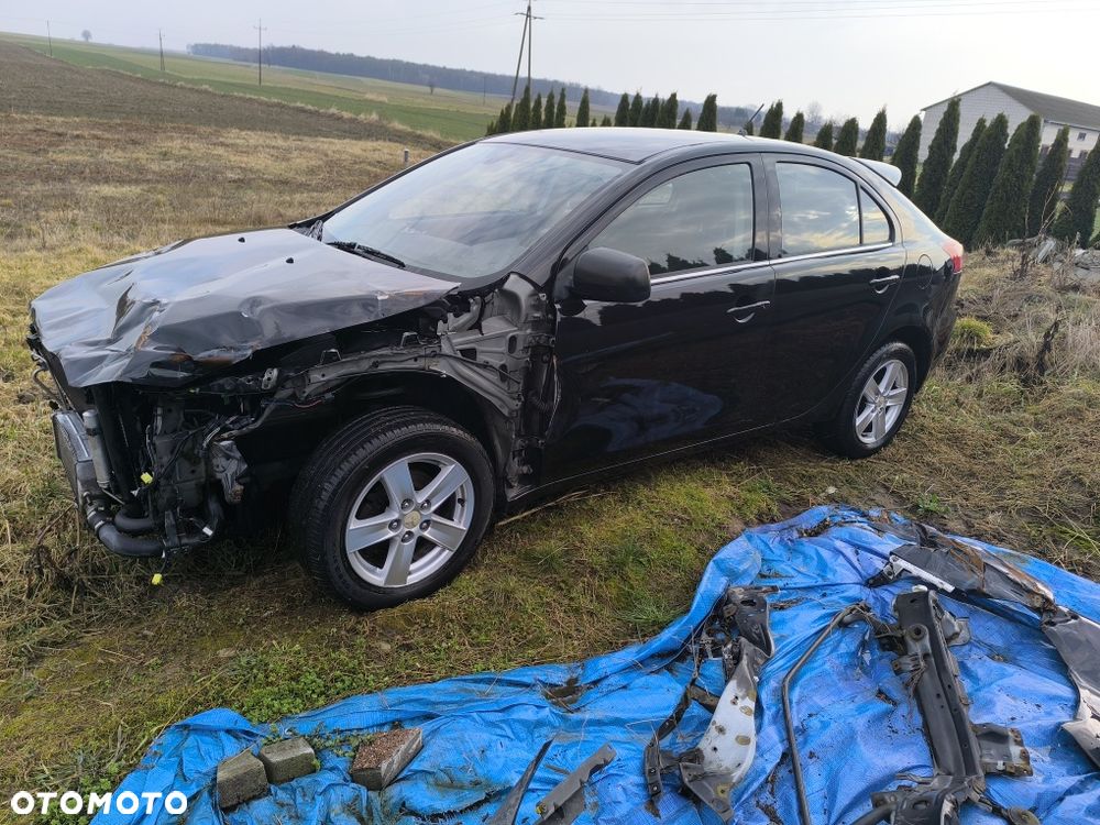 Mitsubishi Lancer - 4