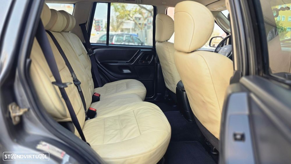 Jeep Grand Cherokee 2.7 CRD Laredo - 21