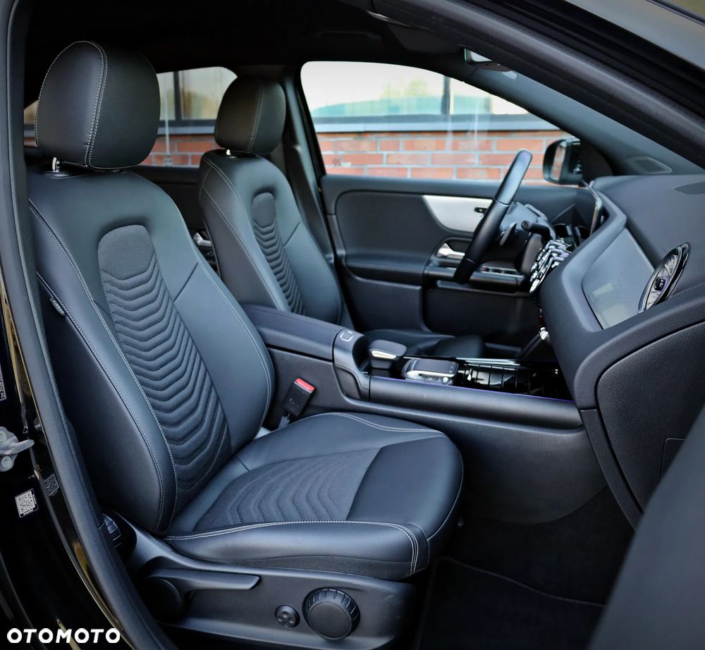 Mercedes-Benz GLA 200 Style - 22