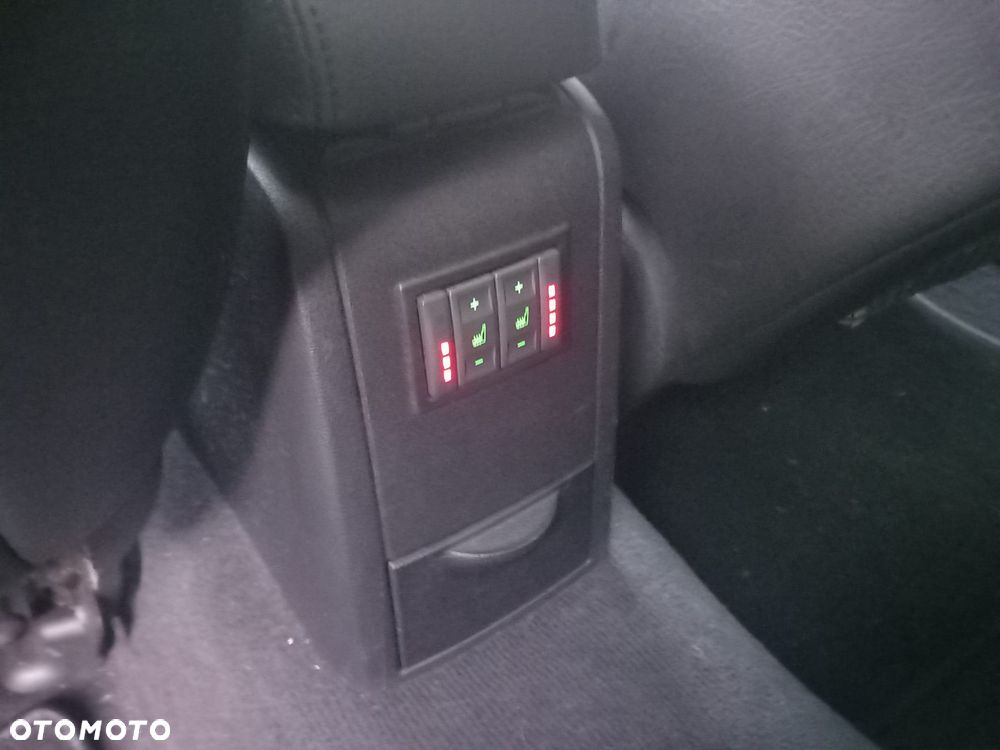 Ford Mondeo 3.0 V6 ST 220 - 20