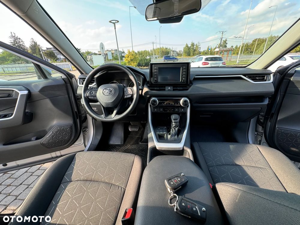 Toyota RAV4 - 25