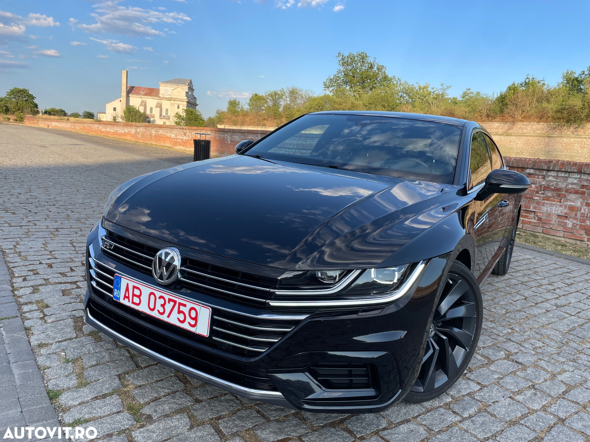 Volkswagen ARTEON 2.0 TDI DSG 4Motion R-Line - 23