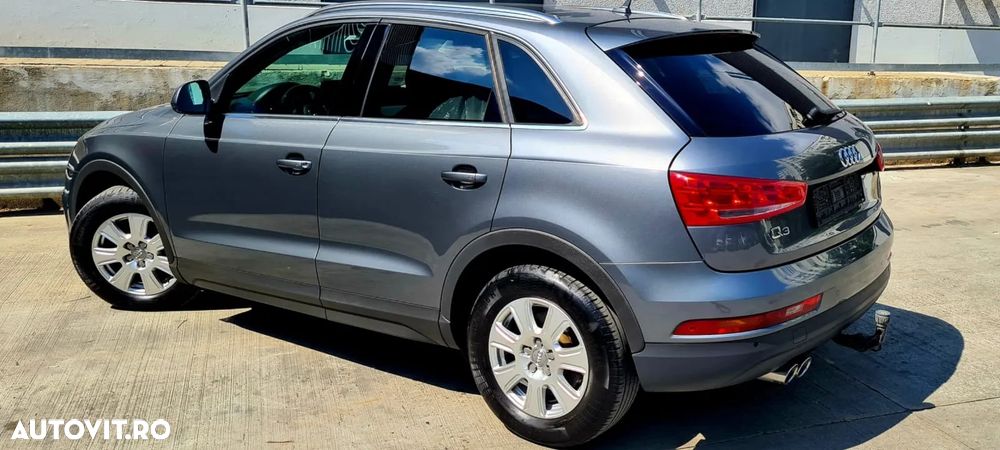 Audi Q3 2.0 TDI sport - 11