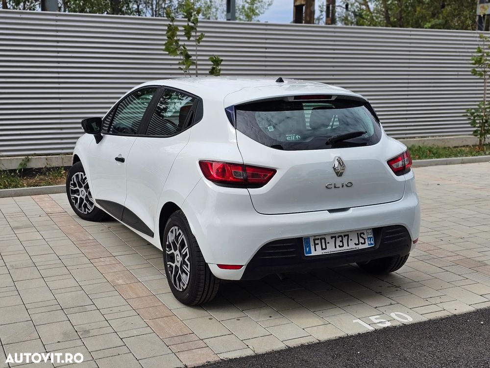 Renault Clio - 32