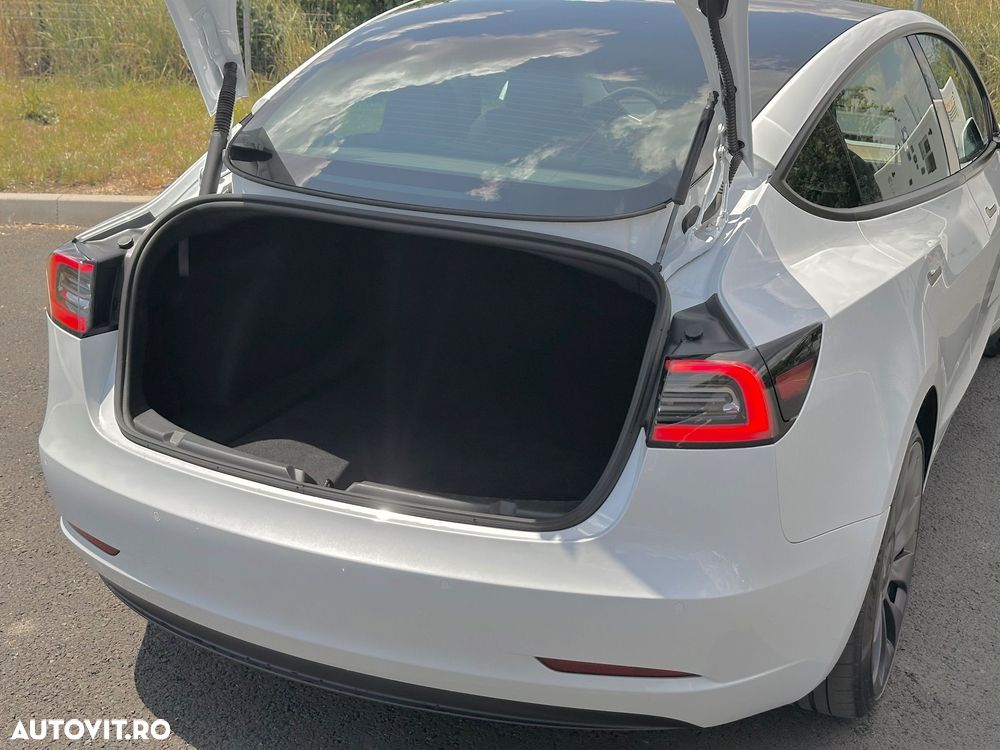 Tesla Model 3 Performance - 7