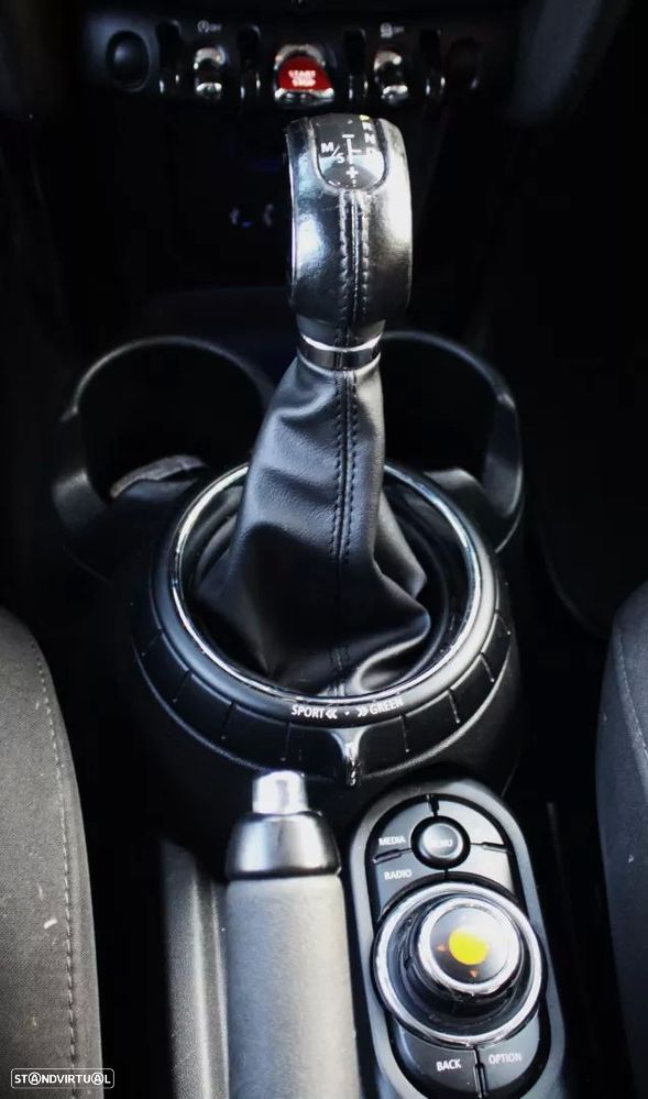 MINI 5 Portas Cooper D Auto - 8