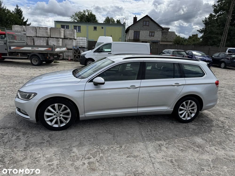 Volkswagen Passat - 11