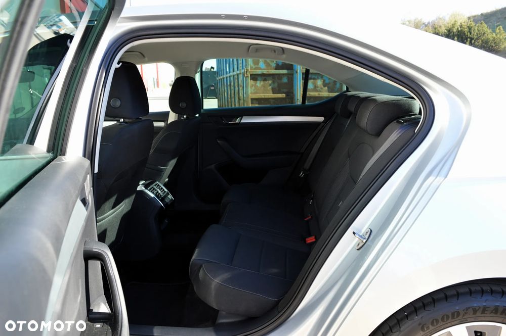 Skoda Superb 1.6 TDI GreenLine - 7