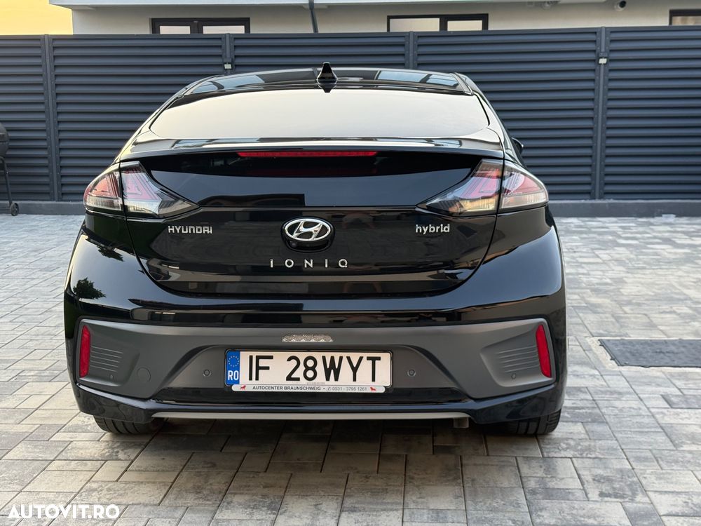 Hyundai IONIQ 1.6 GDI Premium - 4