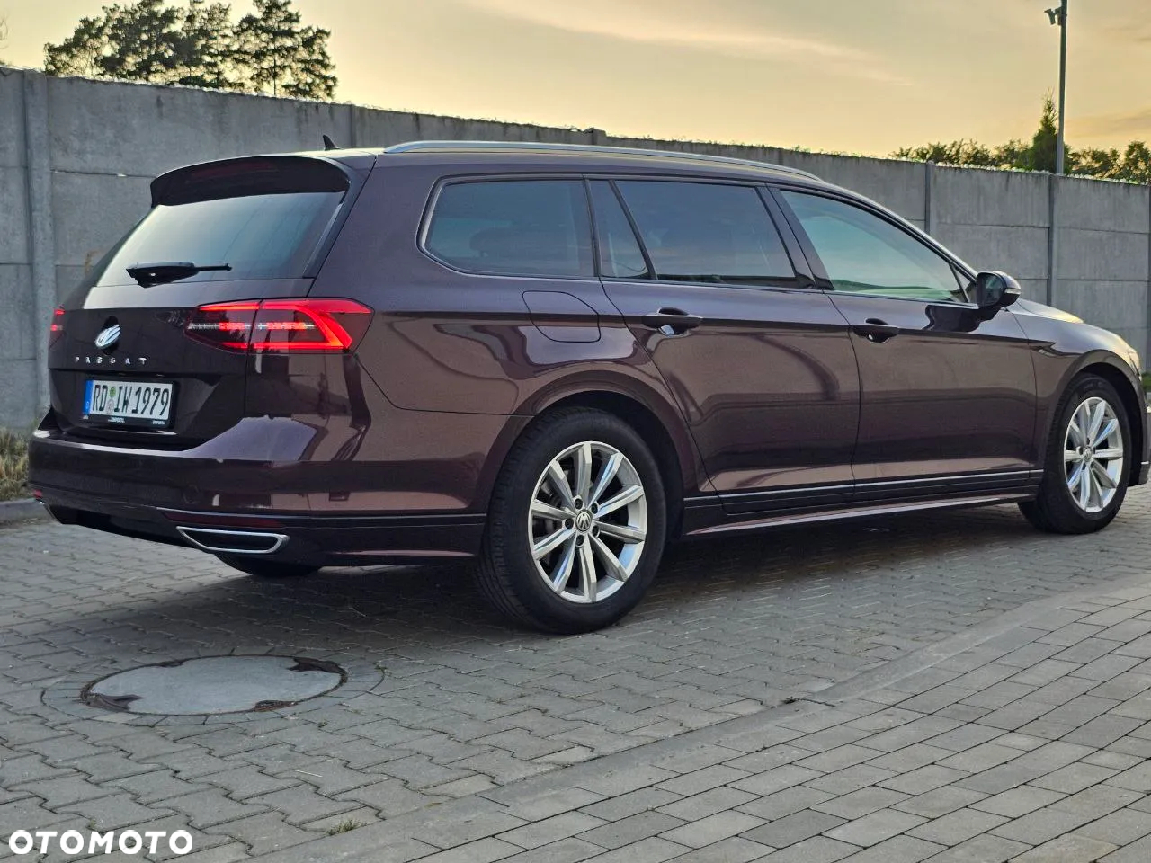 Volkswagen Passat - 11