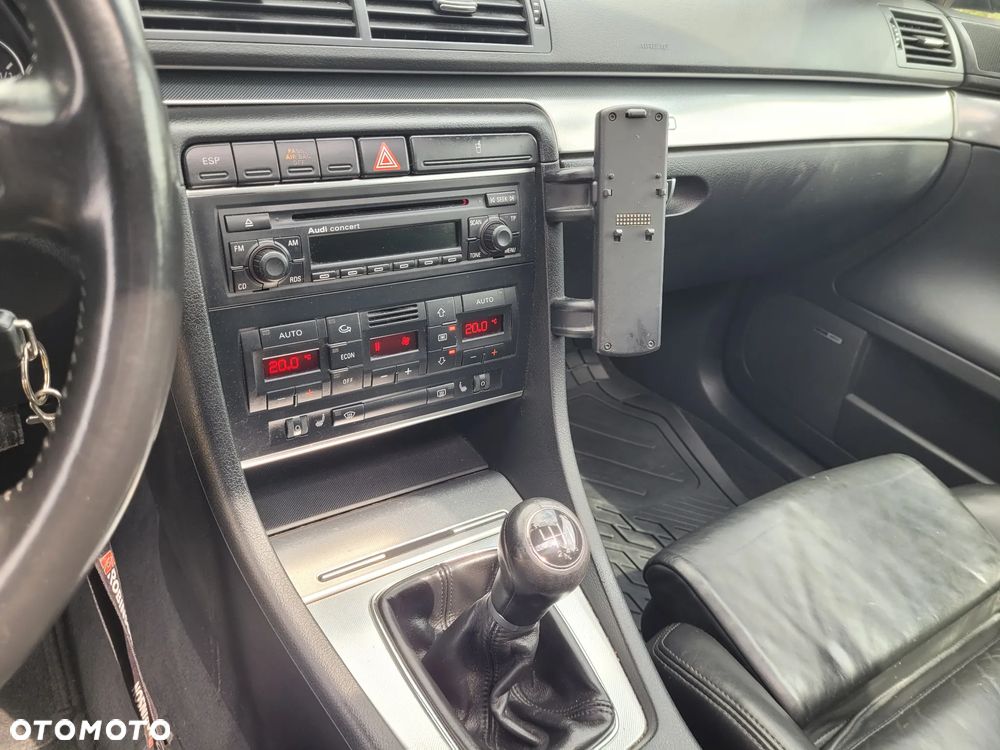 Audi A4 Avant 3.0 TDI Quattro - 9