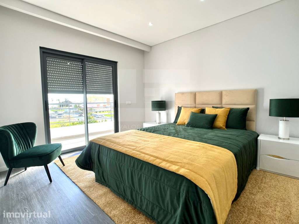 APARTAMENTO T4 COM PISCINA, GARAGEM E ARRECADAÇÃO - OLHÃO - FARO - Grande imagem: 4/9