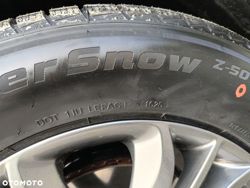 Hyundai ix35 1.7 CRDi 2WD Fifa World Cup Edition - 24