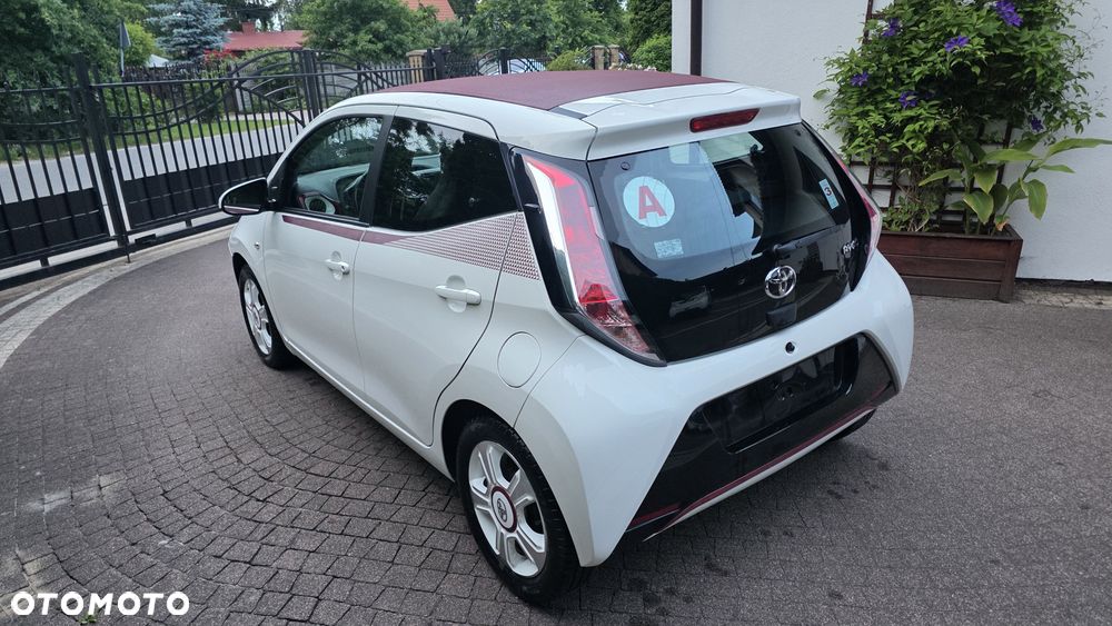 Toyota Aygo x-clusive Style Selection - 4