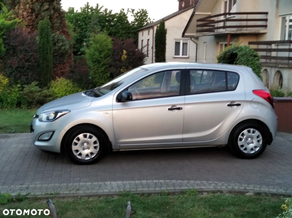 Hyundai i20 1.4 Comfort EU5 - 16