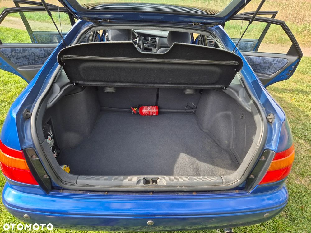 Toyota Carina 1.8 - 11