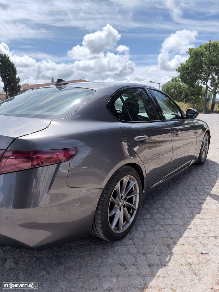 Alfa Romeo Giulia 2.2 D Super AT8 - 7