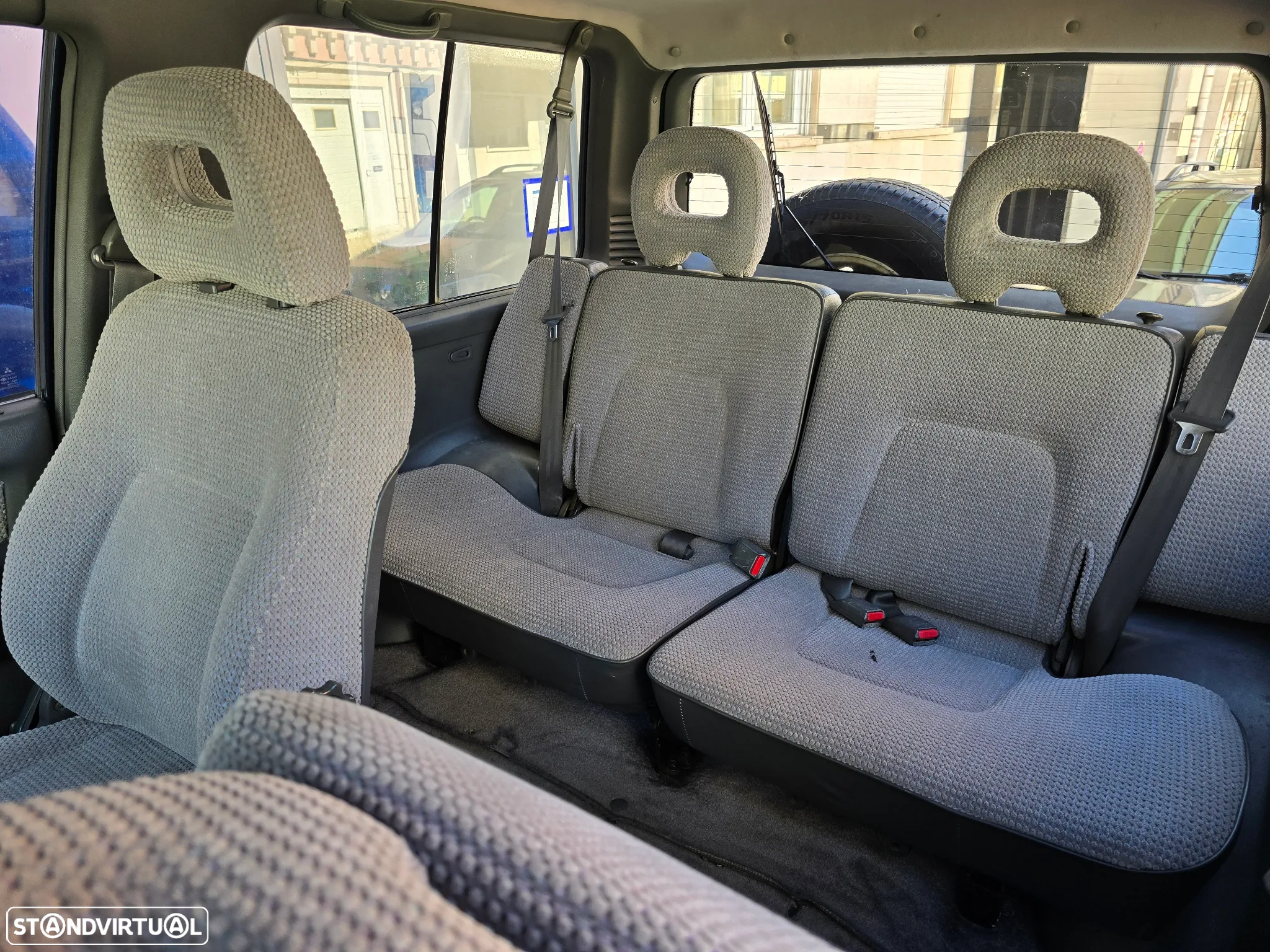 Mitsubishi Pajero 2.5 TDi GLS - 13
