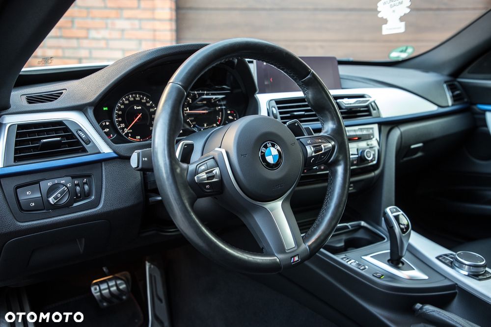 BMW 3GT 330i xDrive M Sport - 11