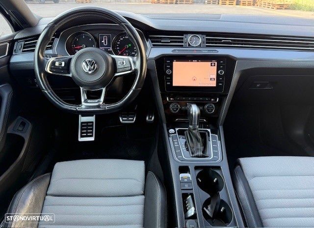 VW Passat Variant 1.6 TDI Highline DSG - 8