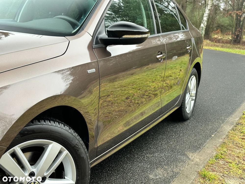 Volkswagen Jetta 1.4 TSI Match - 8