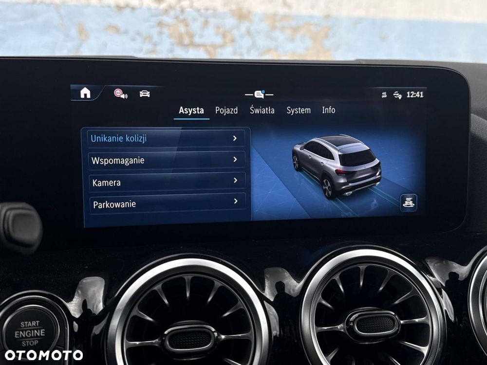 Mercedes-Benz GLA - 28