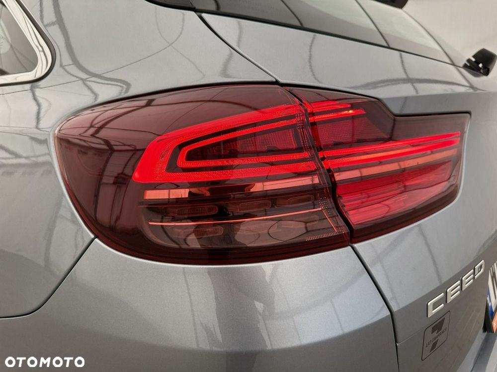 Kia Ceed - 30