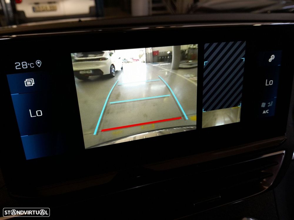 Peugeot 5008 1.2 PureTech Allure Pack EAT8 - 19