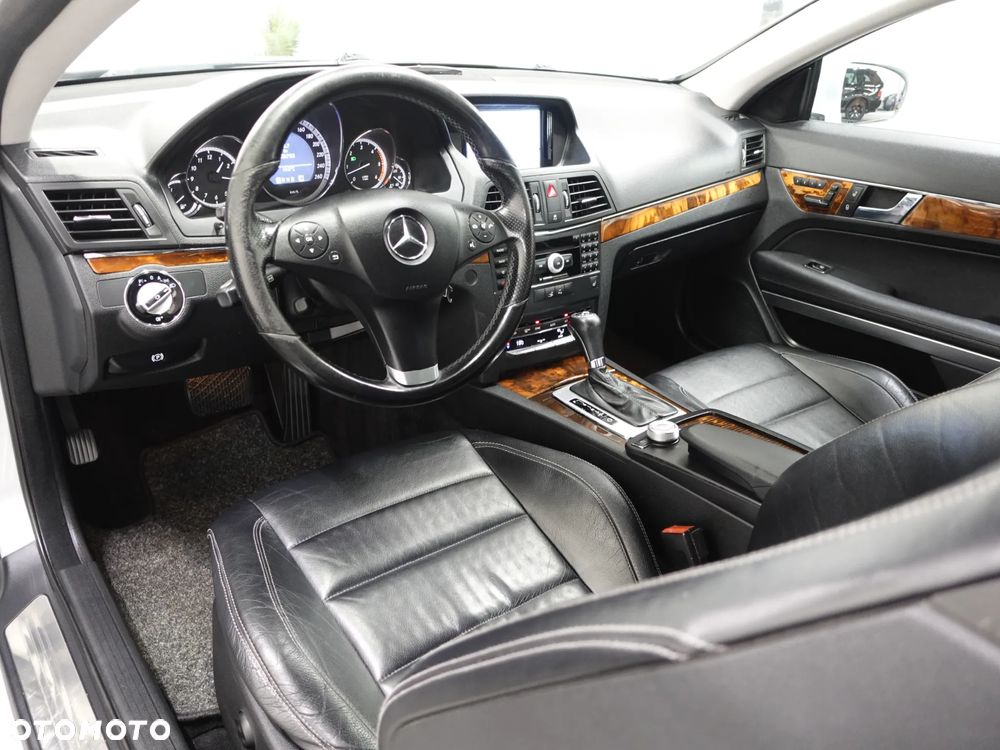 Mercedes-Benz Klasa E 350 CDI DPF BlueEFFICIENCY 7G-TRONIC Avantgarde - 19