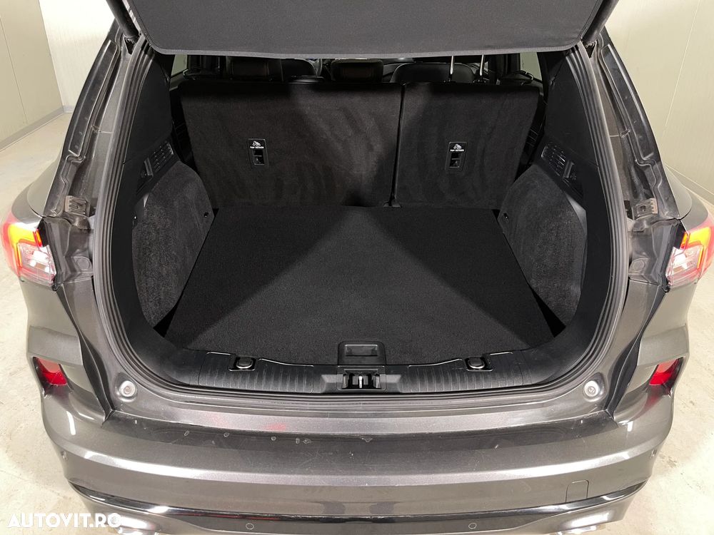 Ford Kuga 2.5 Duratec FHEV 4x4 ST-LINE X - 12