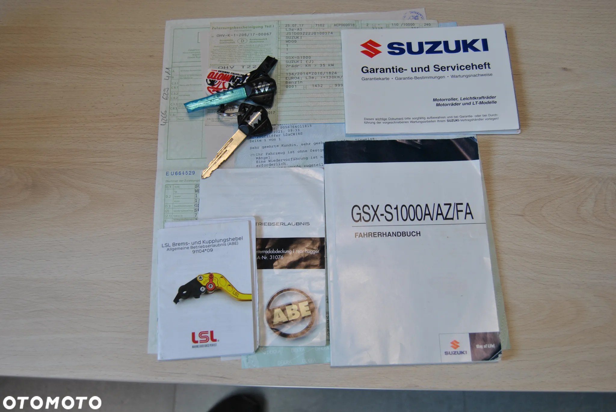 Suzuki GSX - 24
