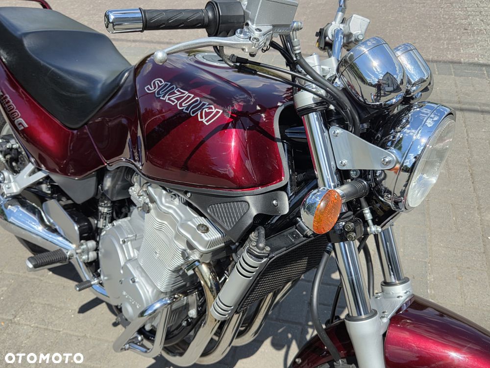 Suzuki GSX - 12