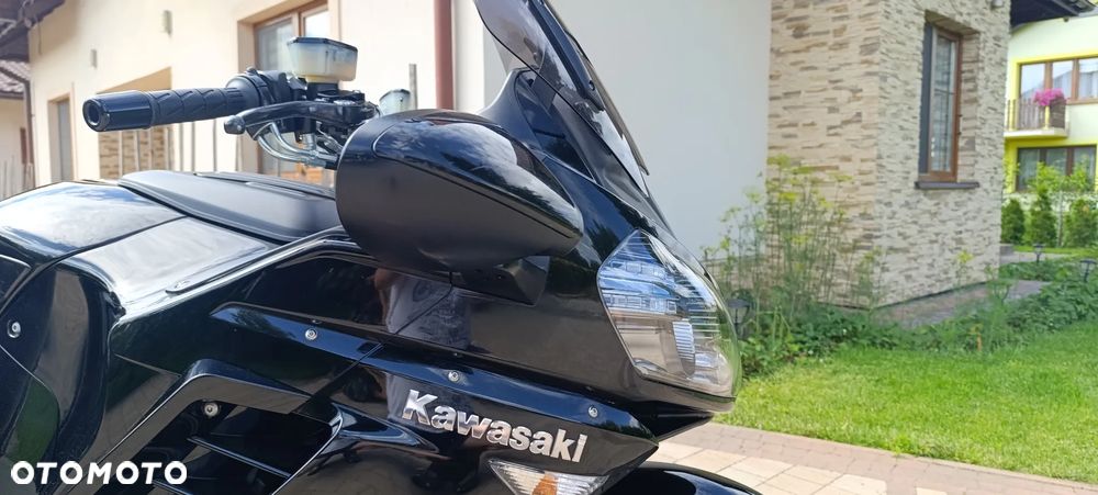 Kawasaki GTR - 29