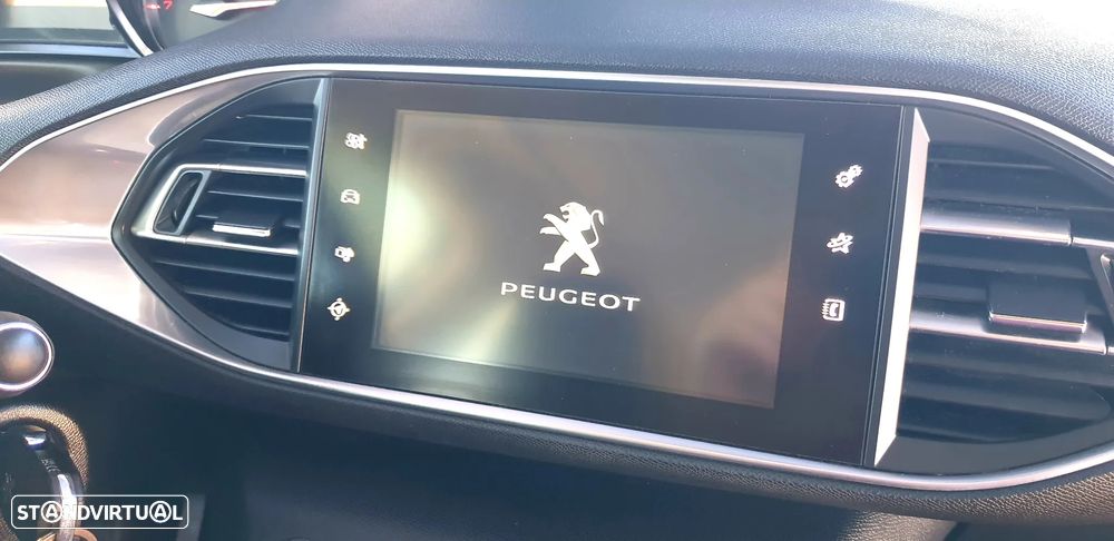 Peugeot 308 1.2 PureTech Allure - 20