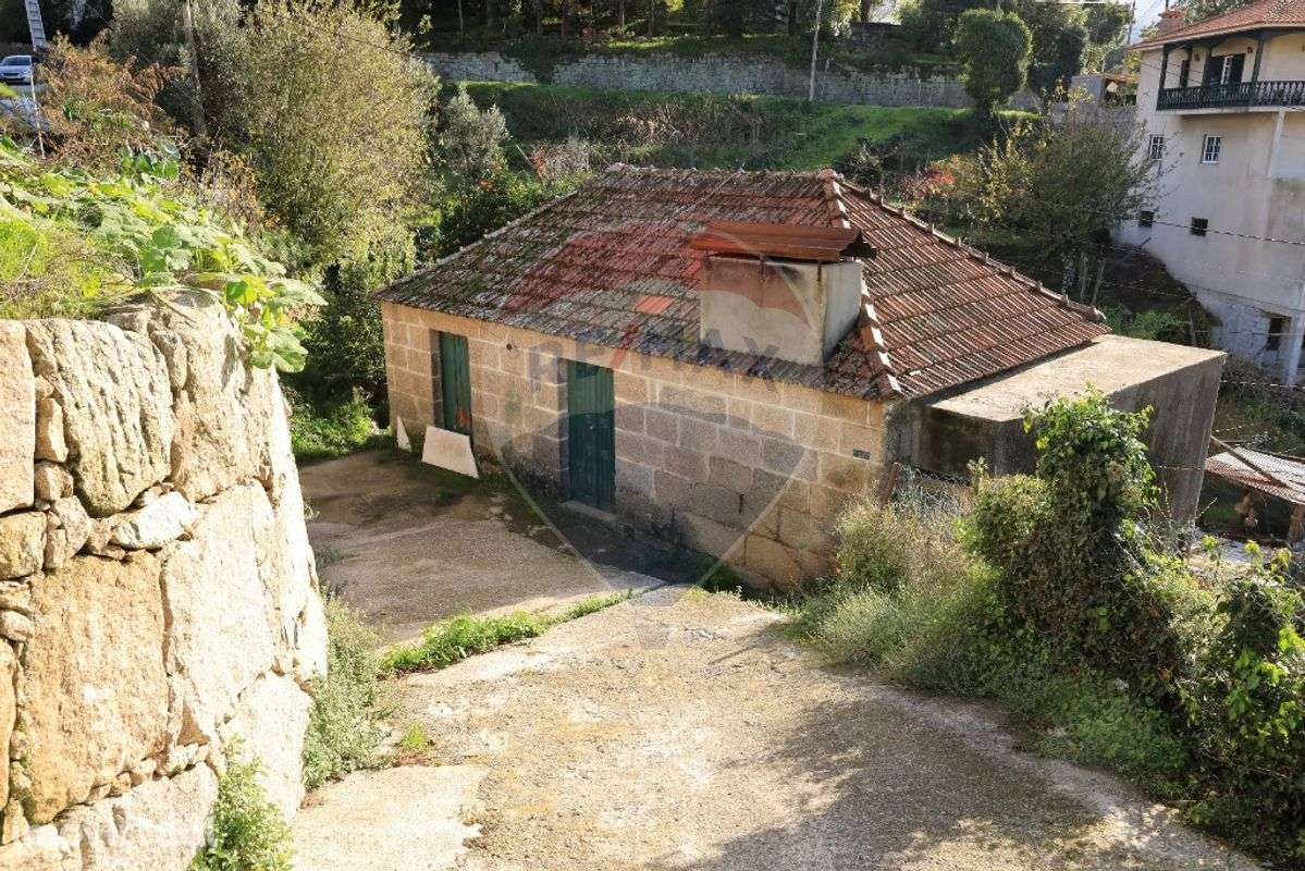 Moradia T2 para venda - Grande imagem: 2/17