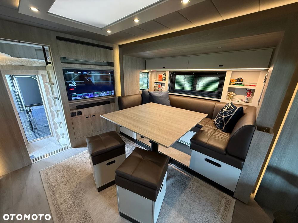 Scania Koniowóz STX S770 5-koni + Duża przyczepa, 4-konie - 14