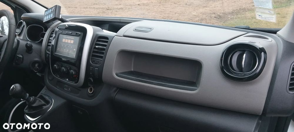 Renault Trafic - 13